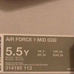 Air Force 1 mid (GS) Size 5.5Y